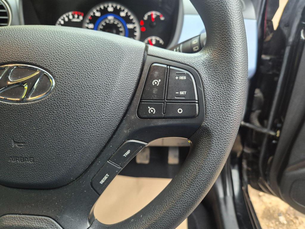 Used Hyundai i10 2017 for sale - 77743126: Photo 21