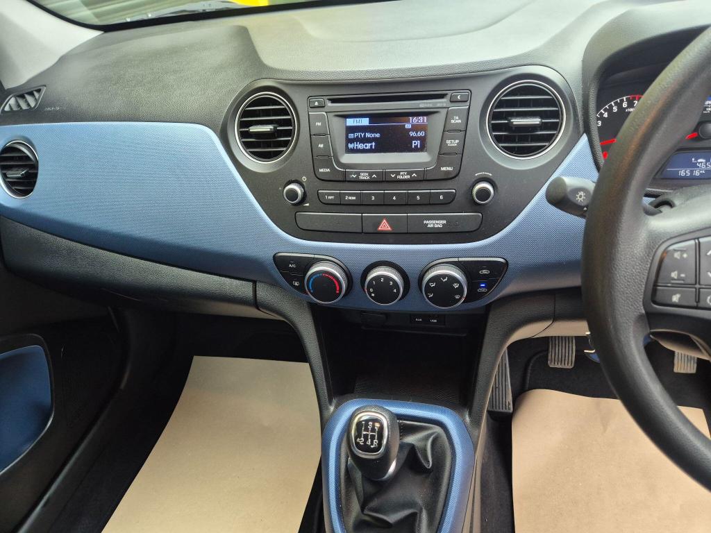 Used Hyundai i10 2017 for sale - 77743126: Photo 24