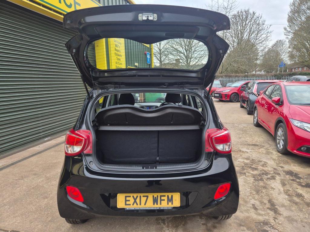 Used Hyundai i10 2017 for sale - 77743126: Photo 30