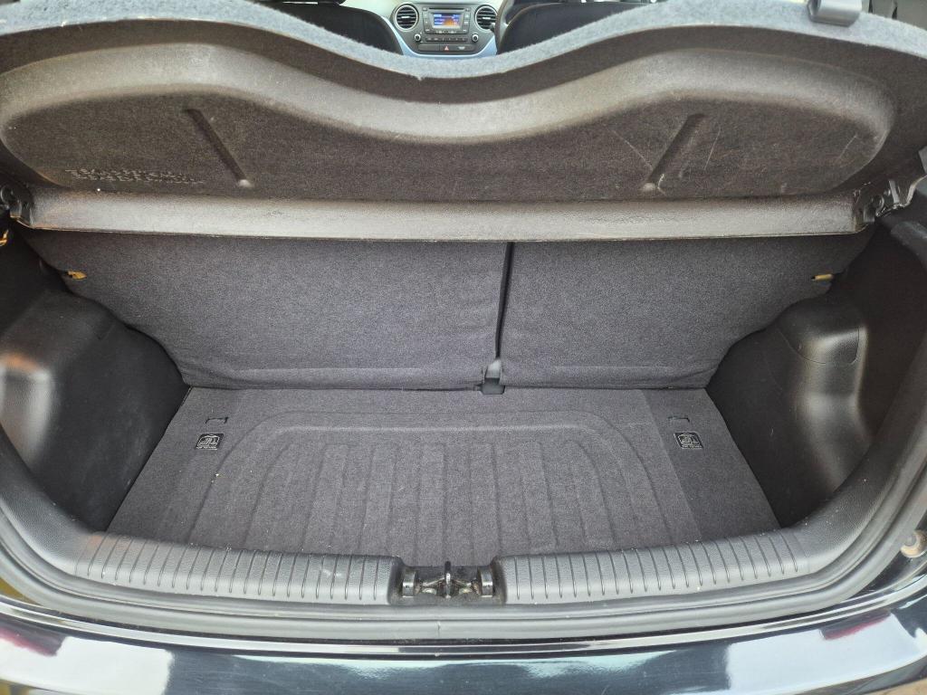 Used Hyundai i10 2017 for sale - 77743126: Photo 31