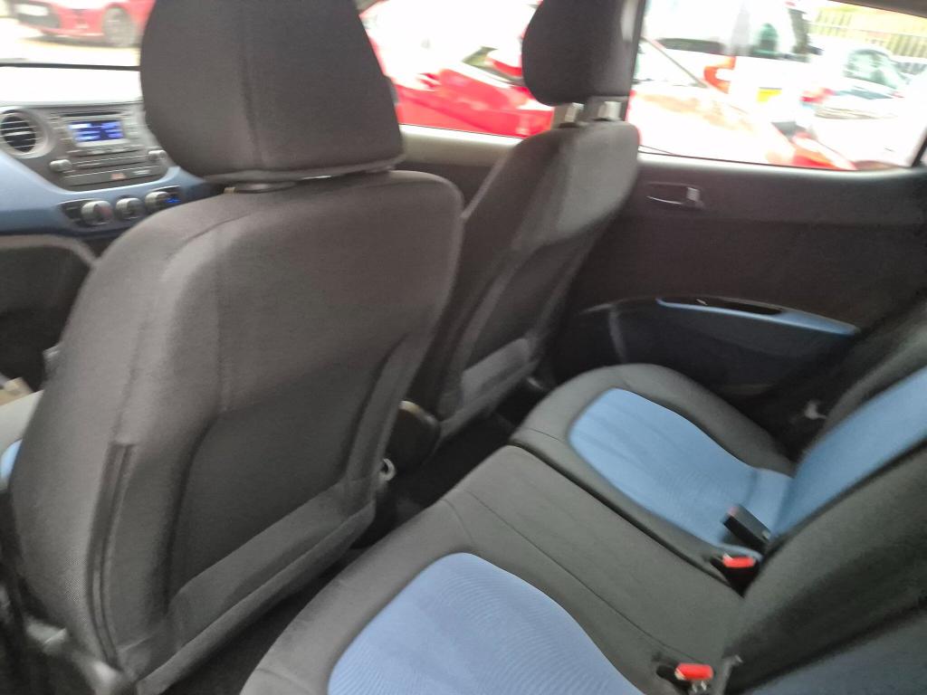 Used Hyundai i10 2017 for sale - 77743126: Photo 33