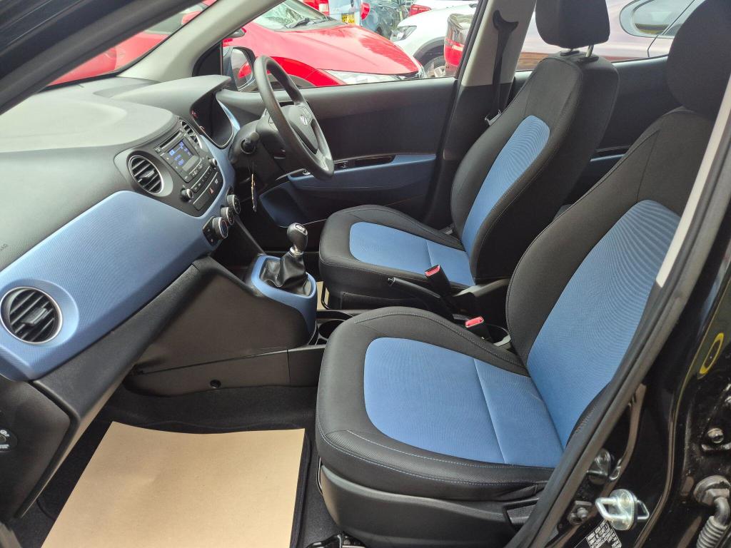 Used Hyundai i10 2017 for sale - 77743126: Photo 37