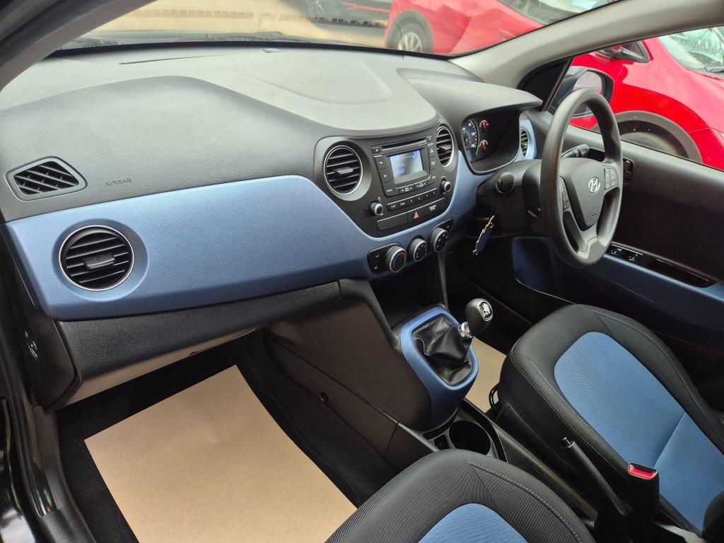 Used Hyundai i10 2017 for sale - 77743126: Photo 38