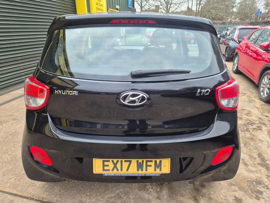 Used Hyundai i10 2017 for sale - 77743126: Photo 8