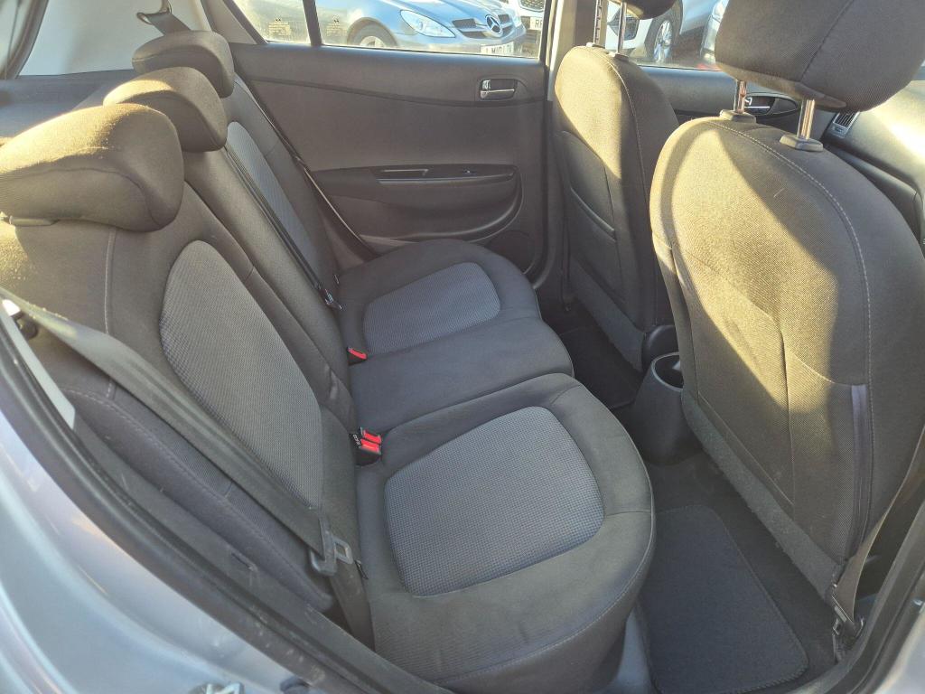 Used Hyundai i20 2013 for sale - 77048552: Photo 25