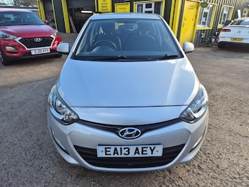 Used Hyundai i20 2013 for sale - 77048552: Photo