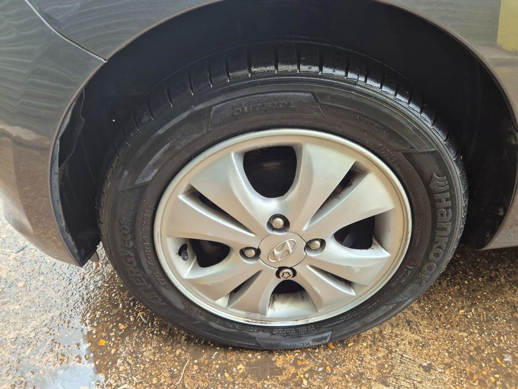 Used Hyundai i10 2013 for sale - 77676118: Photo 13