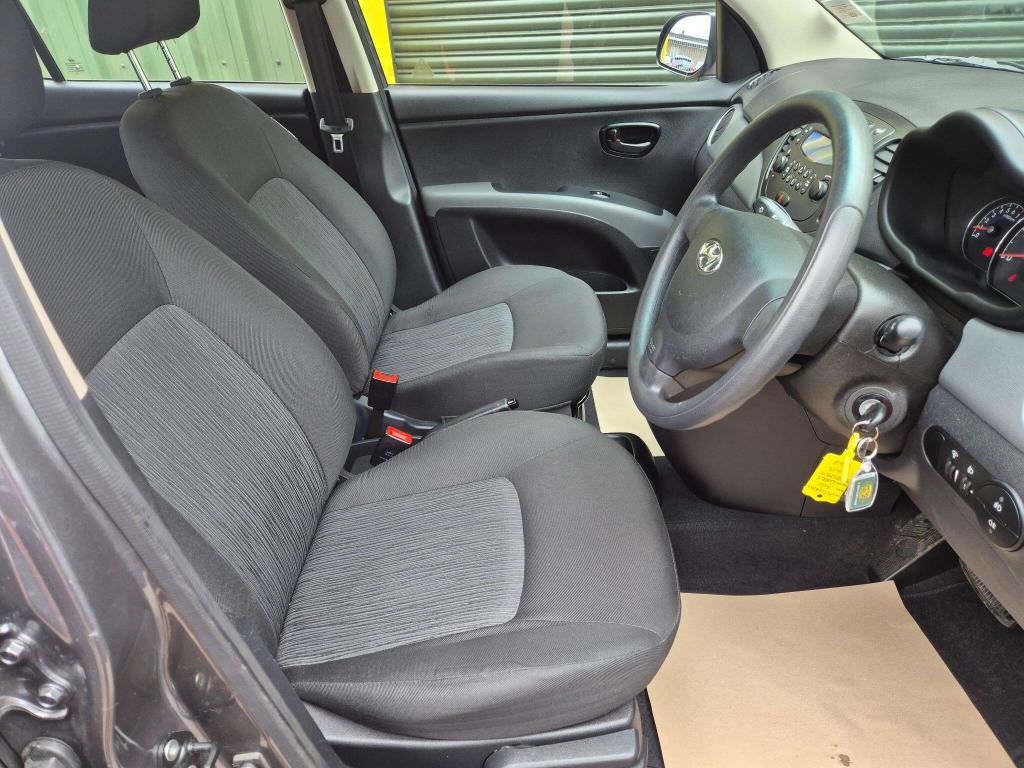 Used Hyundai i10 2013 for sale - 77676118: Photo 14