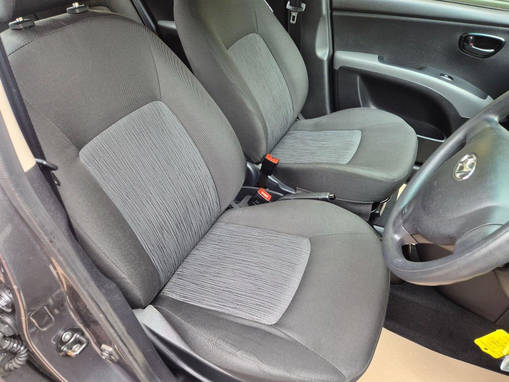 Used Hyundai i10 2013 for sale - 77676118: Photo 16