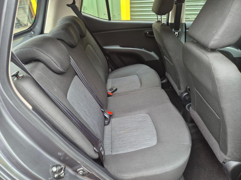 Used Hyundai i10 2013 for sale - 77676118: Photo 23