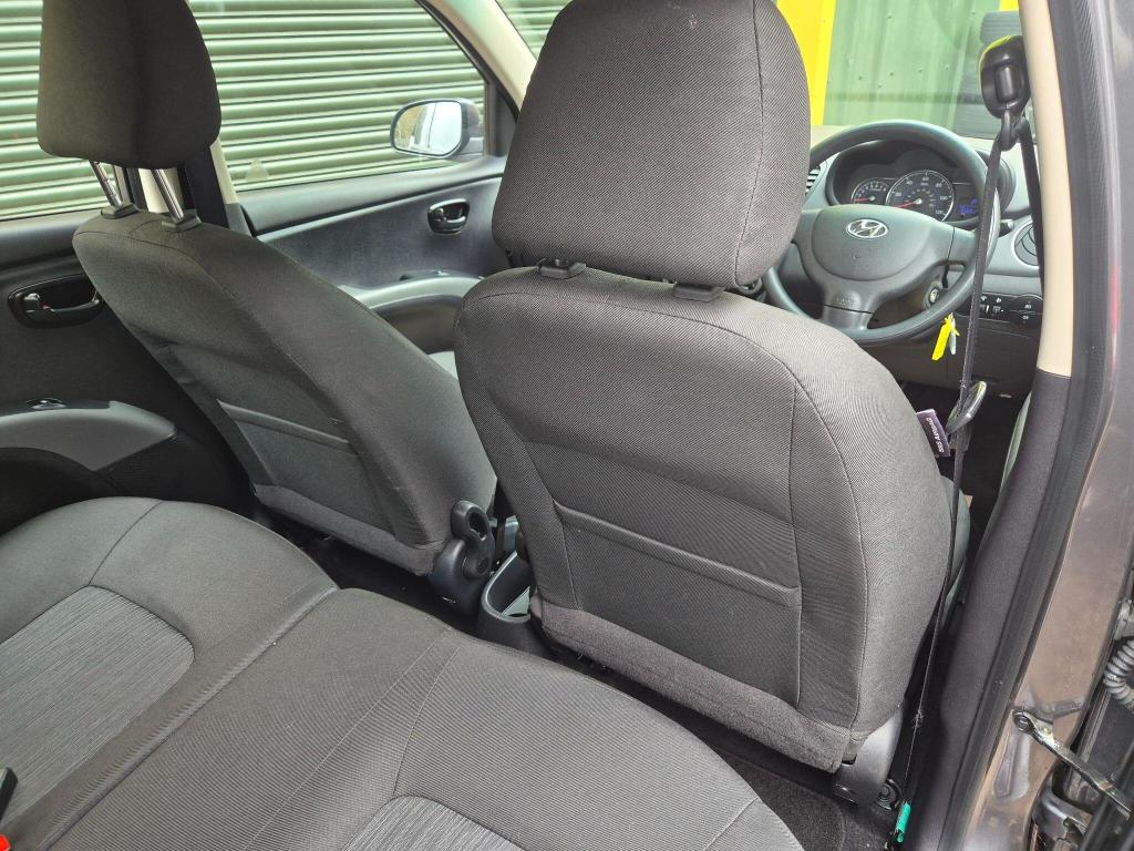 Used Hyundai i10 2013 for sale - 77676118: Photo 24