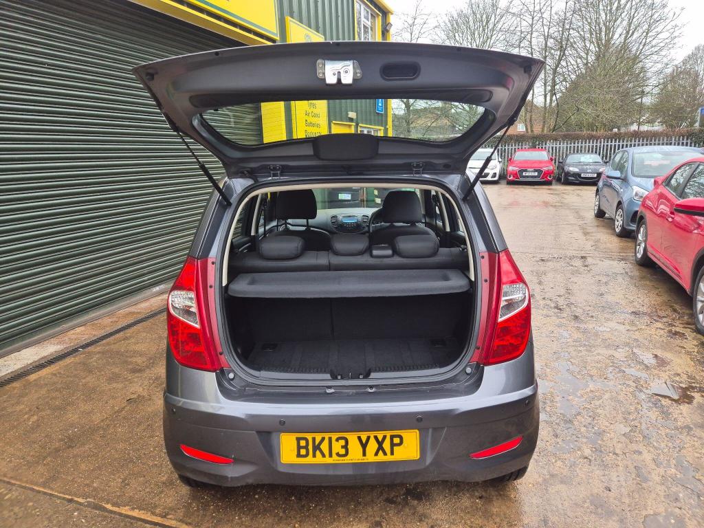 Used Hyundai i10 2013 for sale - 77676118: Photo 27