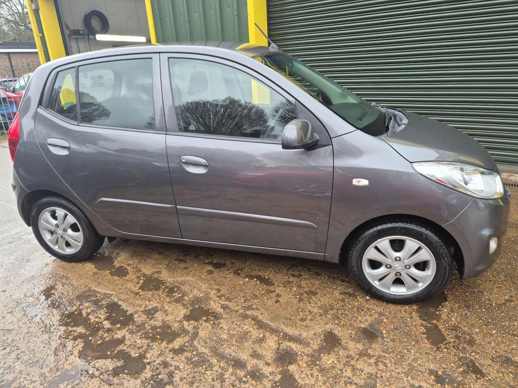 Used Hyundai i10 2013 for sale - 77676118: Photo 5