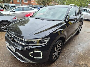 Used Volkswagen T-Roc 2023 for sale - 78340734: Photo