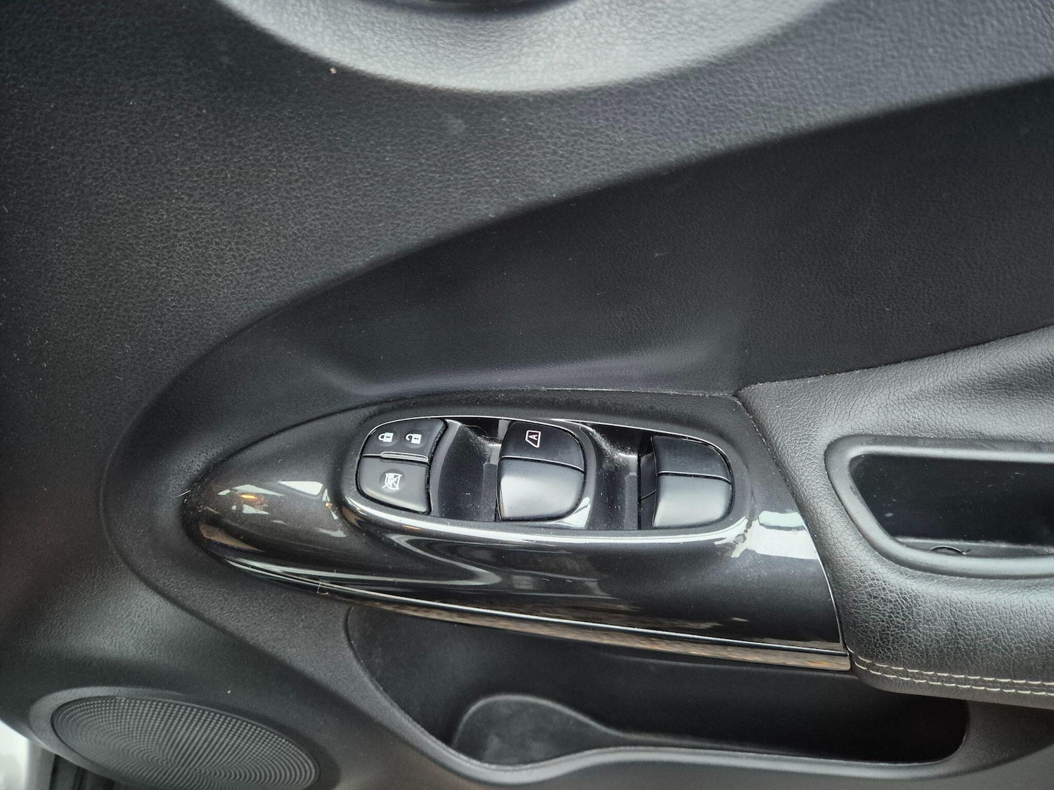 Used Nissan Juke 2015 for sale - 77015612: Photo 17