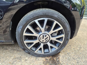 Used Volkswagen up! 2014 for sale - 78671659: Photo