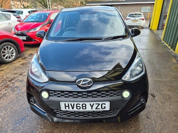 Used Hyundai i10 2018 for sale - 77310811: Photo