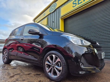 Used Hyundai i10 2018 for sale - 77310811: Photo