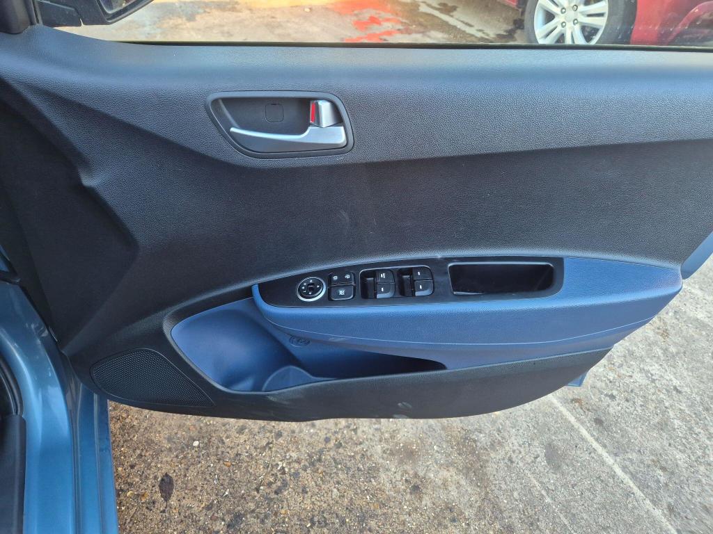 Used Hyundai i10 2015 for sale - 77034414: Photo 15