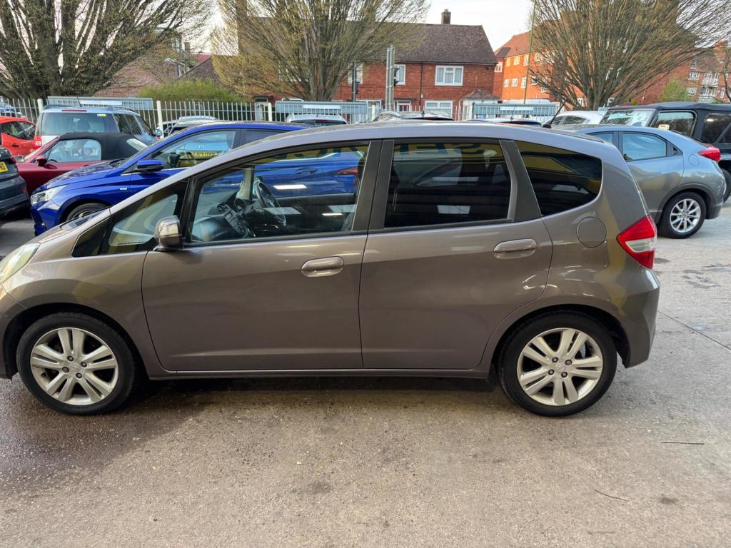 Used Honda Jazz 2013 for sale - 77962104: Photo 12