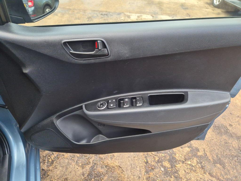 Used Hyundai i10 2017 for sale - 77034349: Photo 18