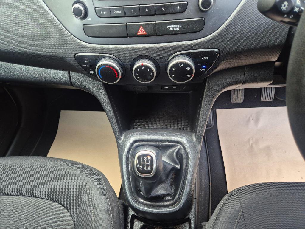 Used Hyundai i10 2017 for sale - 77034349: Photo 27