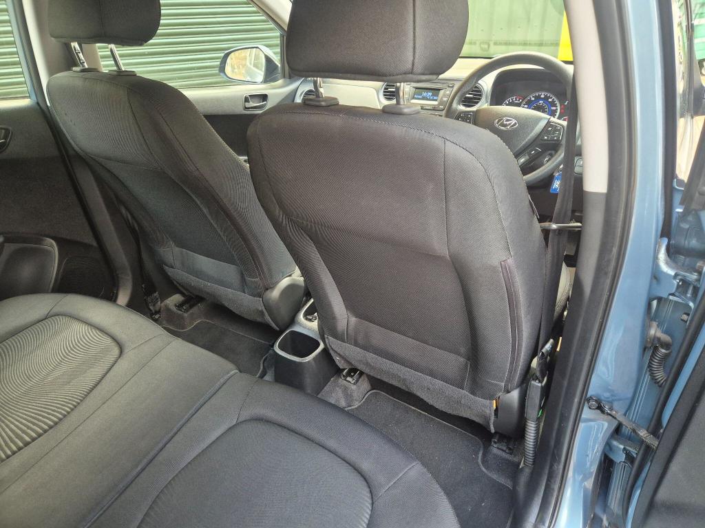 Used Hyundai i10 2017 for sale - 77034349: Photo 29