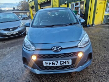 Used Hyundai i10 2017 for sale - 77034349: Photo