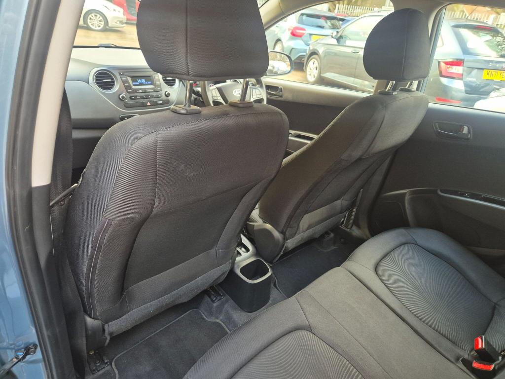 Used Hyundai i10 2017 for sale - 77034349: Photo 35