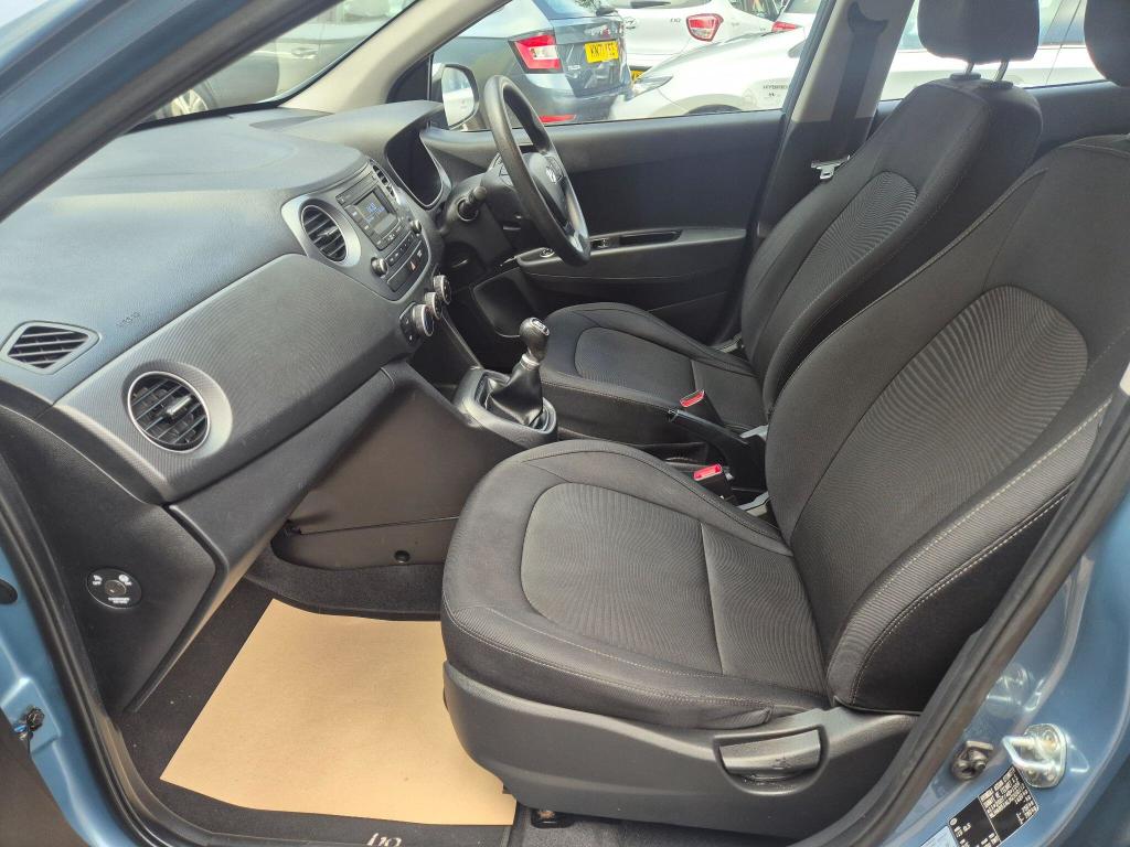 Used Hyundai i10 2017 for sale - 77034349: Photo 39