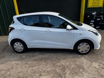 Used Hyundai i10 2019 for sale - 79580552: Photo