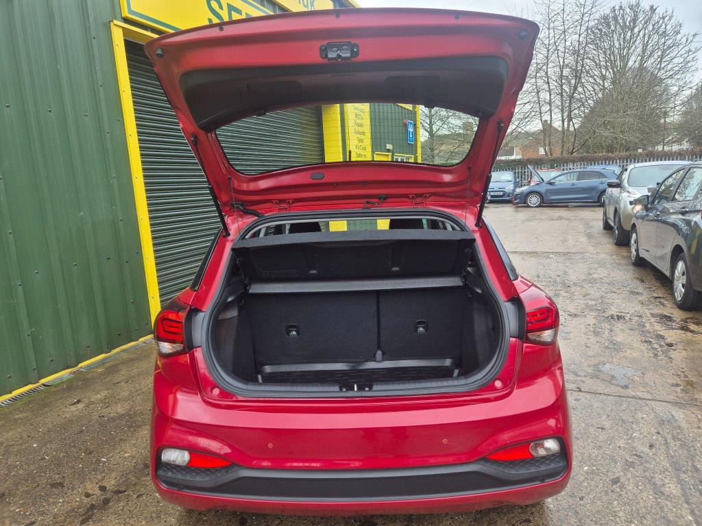 Used Hyundai i20 2019 for sale - 77997401: Photo 32