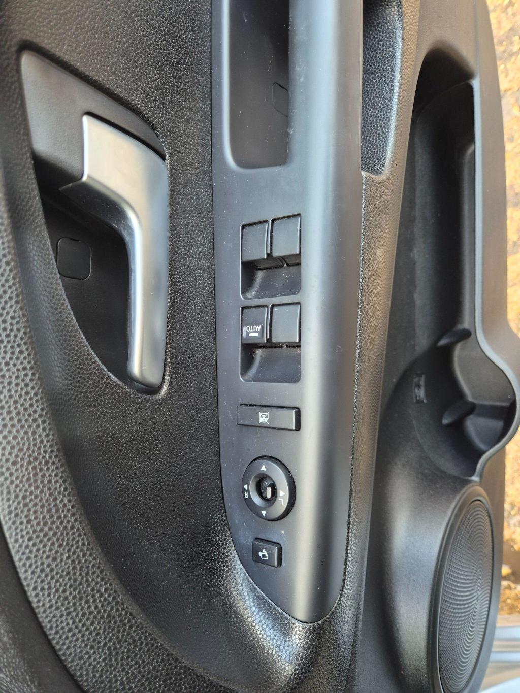 Used Kia Venga 2012 for sale - 77233909: Photo 20