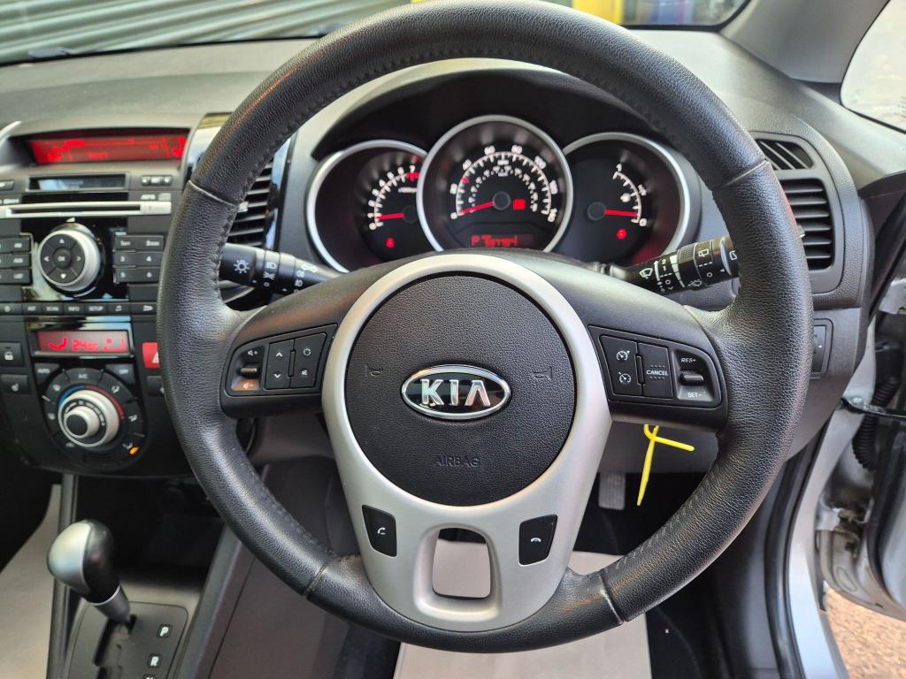 Used Kia Venga 2012 for sale - 77233909: Photo 22