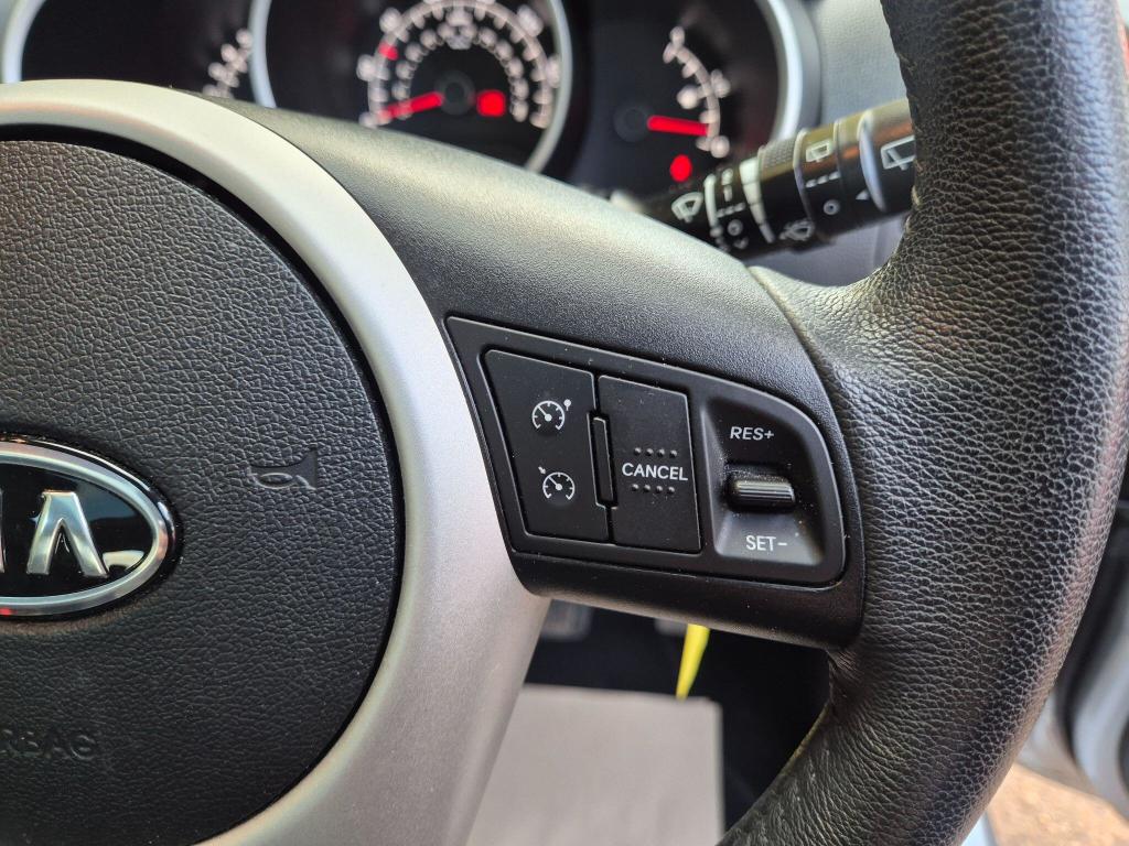 Used Kia Venga 2012 for sale - 77233909: Photo 23