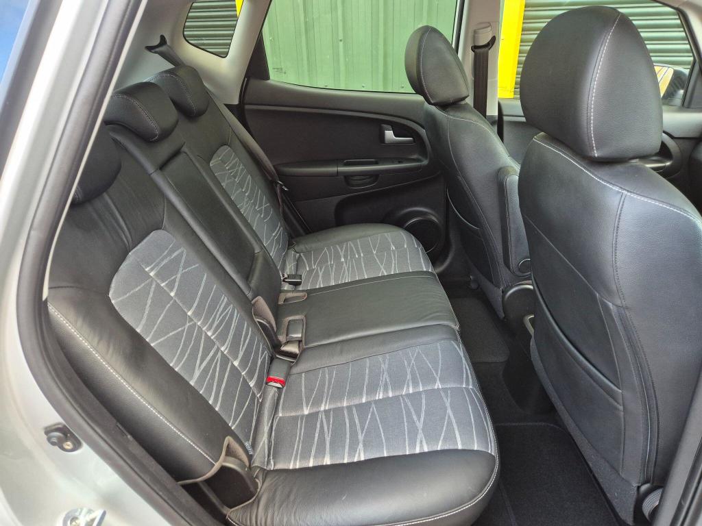 Used Kia Venga 2012 for sale - 77233909: Photo 33