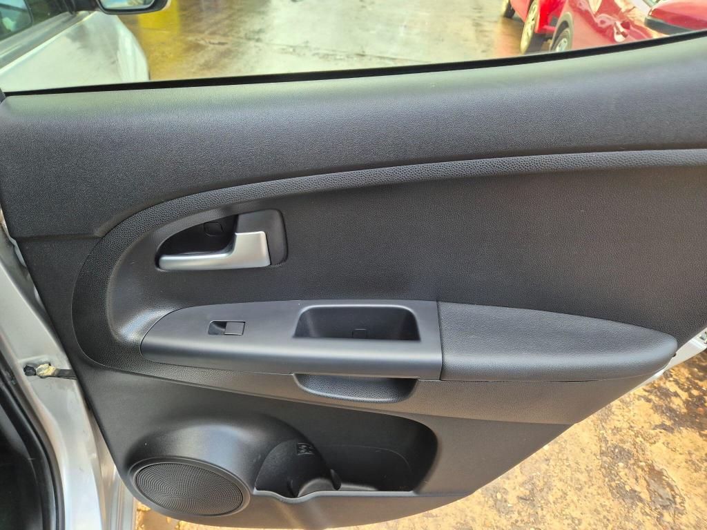 Used Kia Venga 2012 for sale - 77233909: Photo 36