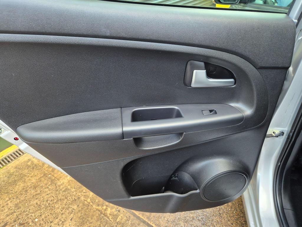 Used Kia Venga 2012 for sale - 77233909: Photo 42