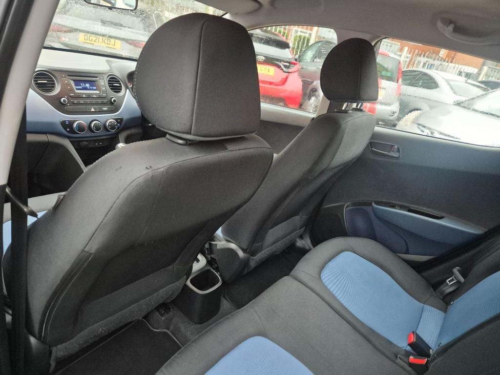 Used Hyundai i10 2017 for sale - 77802522: Photo 33