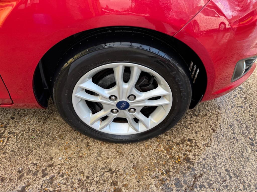 Used Ford Fiesta 2015 for sale - 77310825: Photo 3