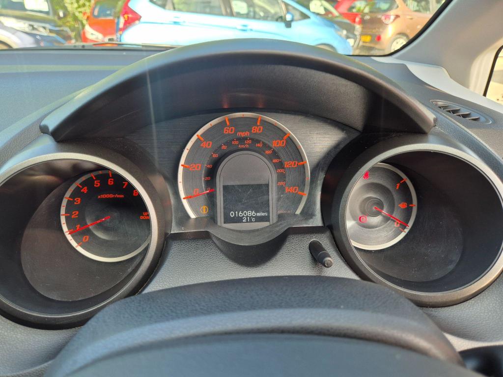 Used Honda Jazz 2015 for sale - 77037596: Photo 23