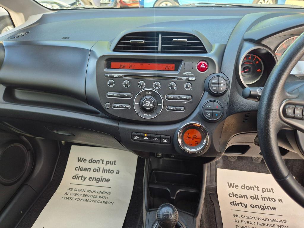 Used Honda Jazz 2015 for sale - 77037596: Photo 24