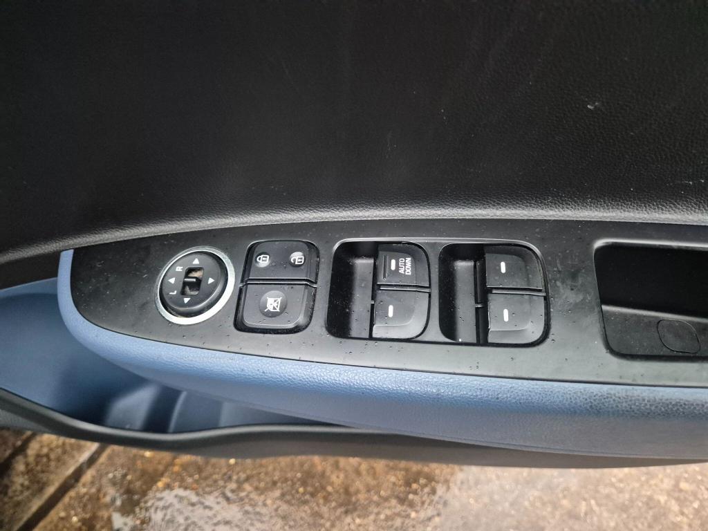 Used Hyundai i10 2017 for sale - 77436166: Photo 17