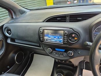 Used Toyota Yaris 2017 for sale - 78737095: Photo