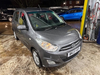Used Hyundai i10 2013 for sale - 77477105: Photo