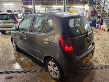 Used Hyundai i10 2013 for sale - 77477105: Photo