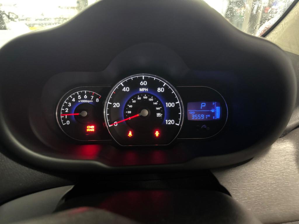 Used Hyundai i10 2013 for sale - 77477105: Photo 6