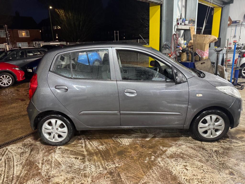 Used Hyundai i10 2013 for sale - 77477105: Photo 9