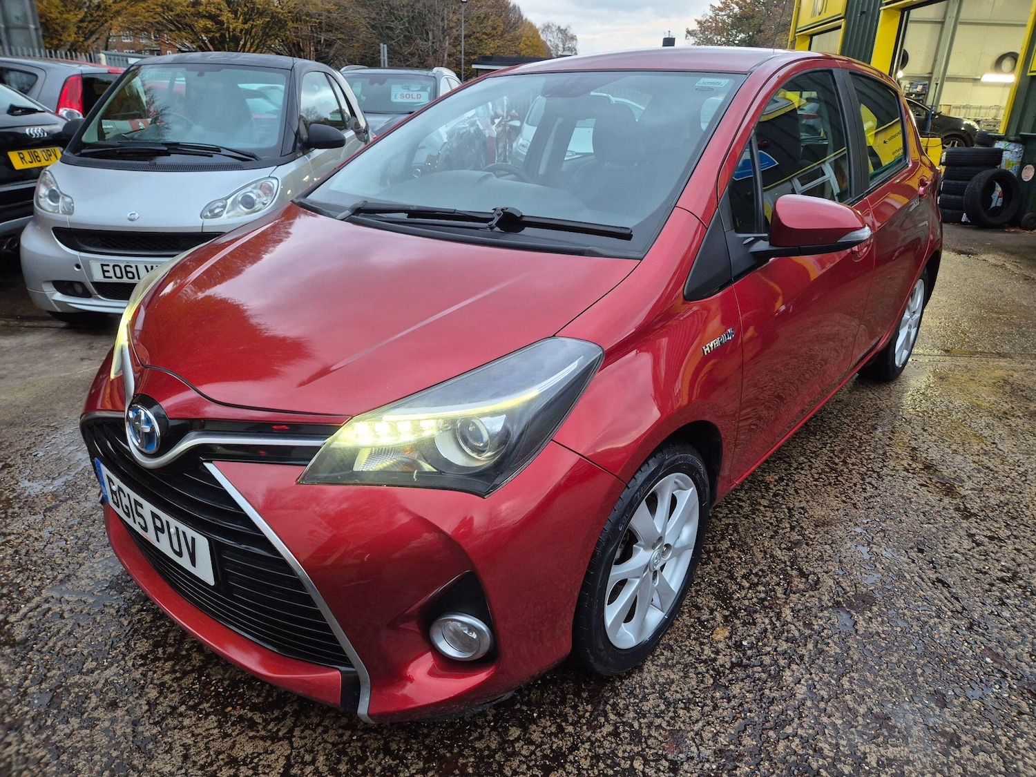 Used Toyota Yaris 2015 for sale - 76787841: Photo 1