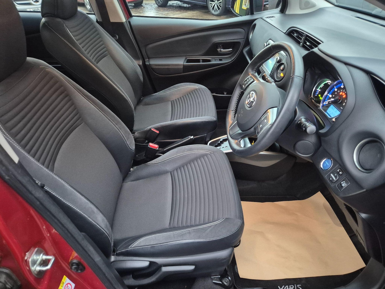 Used Toyota Yaris 2015 for sale - 76787841: Photo 13